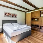 Homy Montavista - 300m Zur Golmerbahn Apartman *